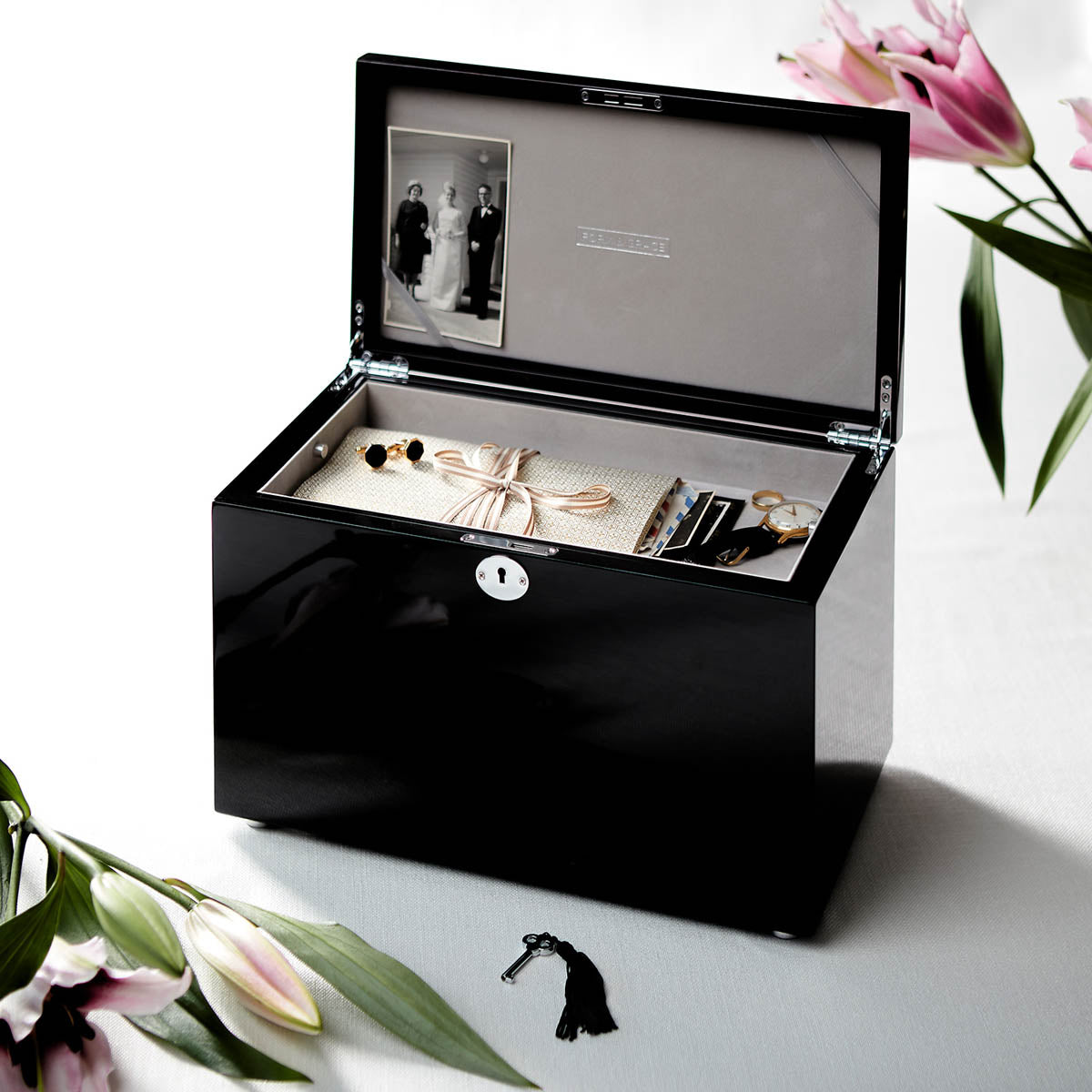 Memento Box Urn - Ebony